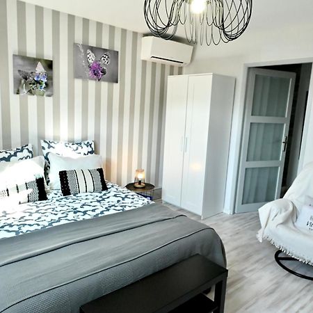 Les Nympheas 52 Bed & Breakfast Orges Exterior photo