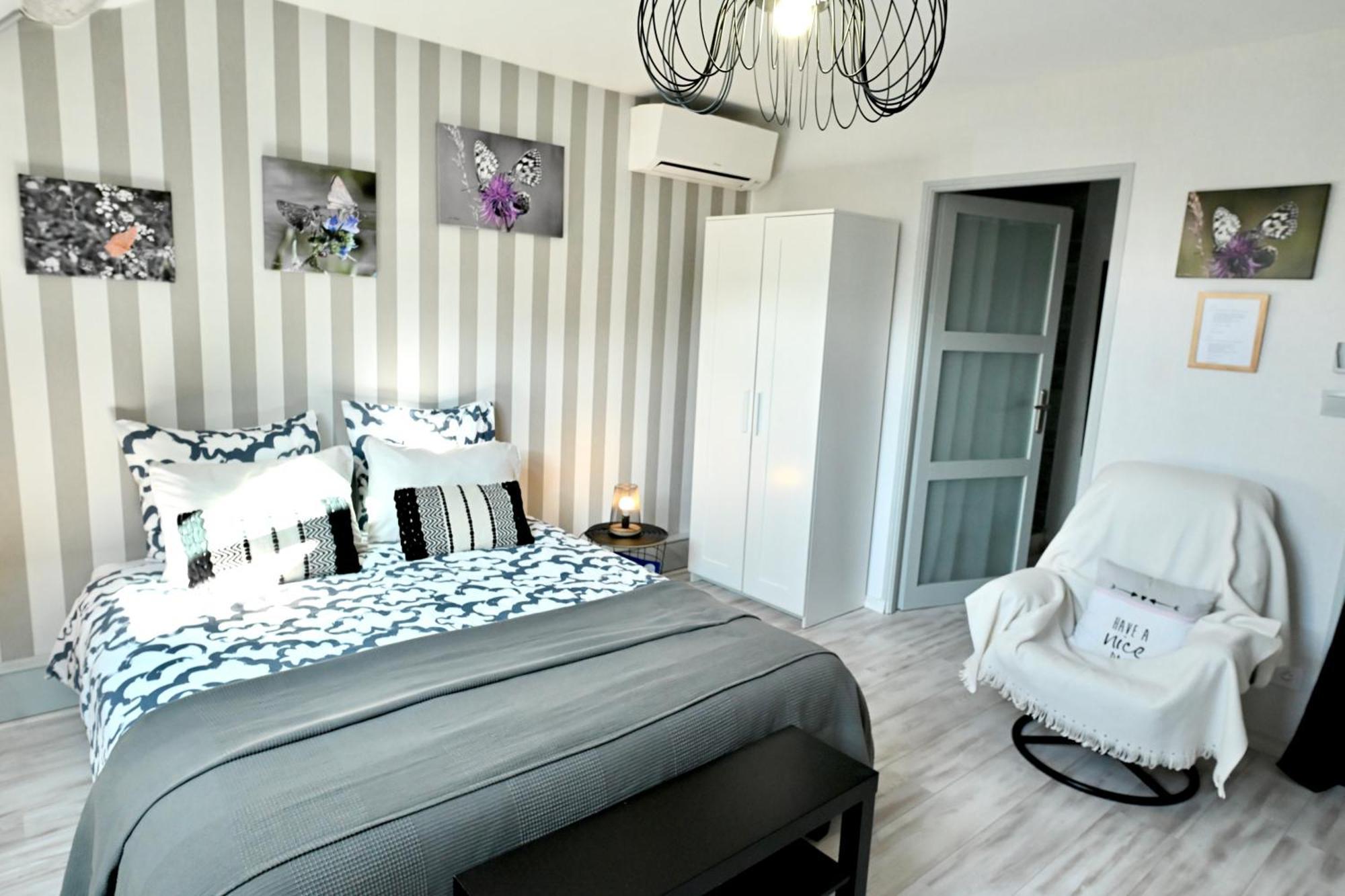 Les Nympheas 52 Bed & Breakfast Orges Exterior photo